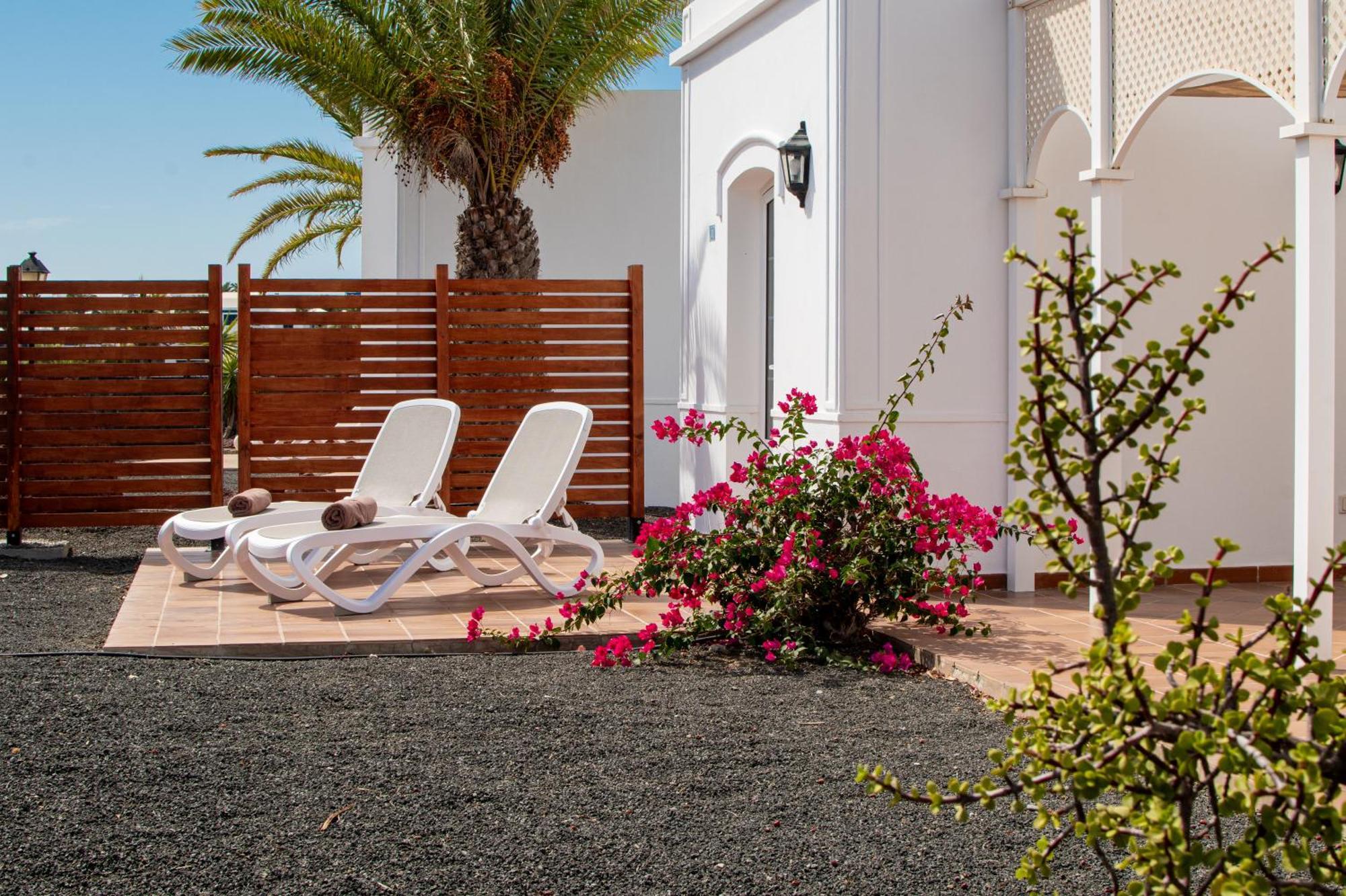 Apartamentos Livvo Coloradamar Playa Blanca  Exterior foto