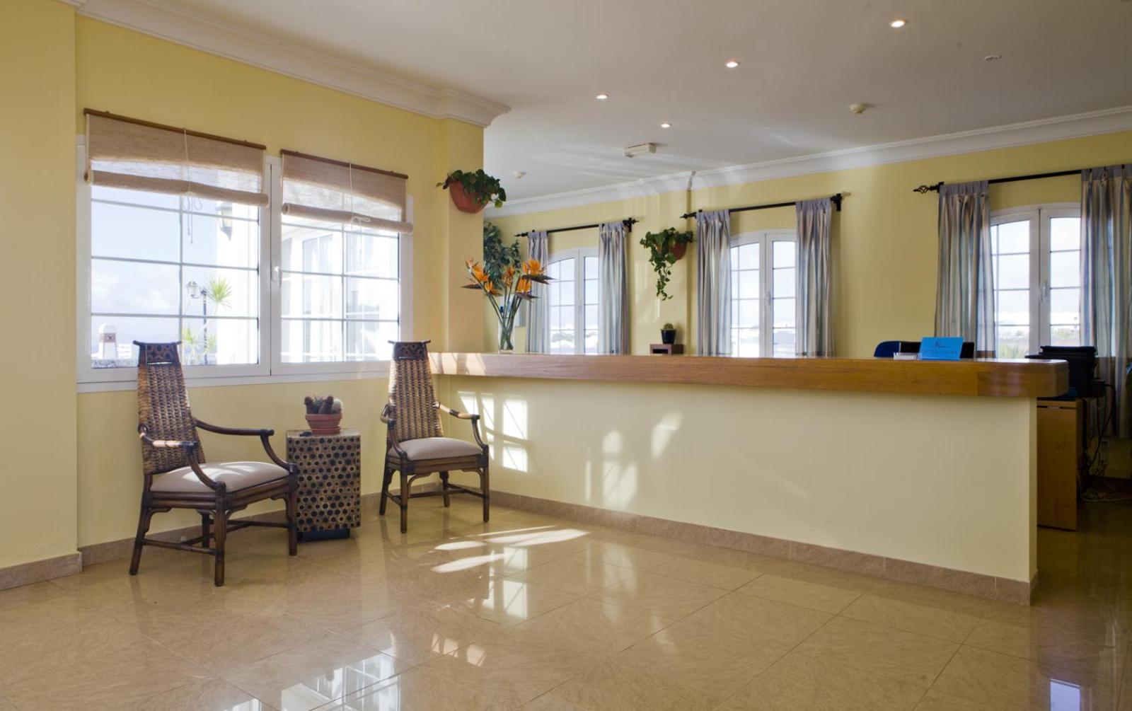 Apartamentos Livvo Coloradamar Playa Blanca  Exterior foto