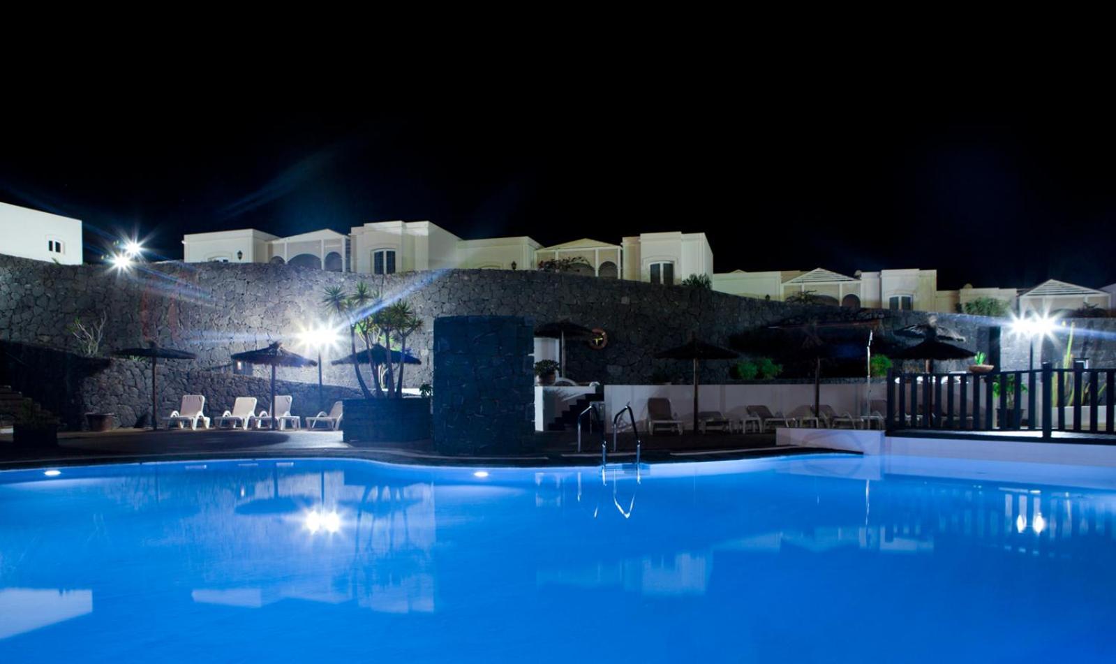 Apartamentos Livvo Coloradamar Playa Blanca  Exterior foto